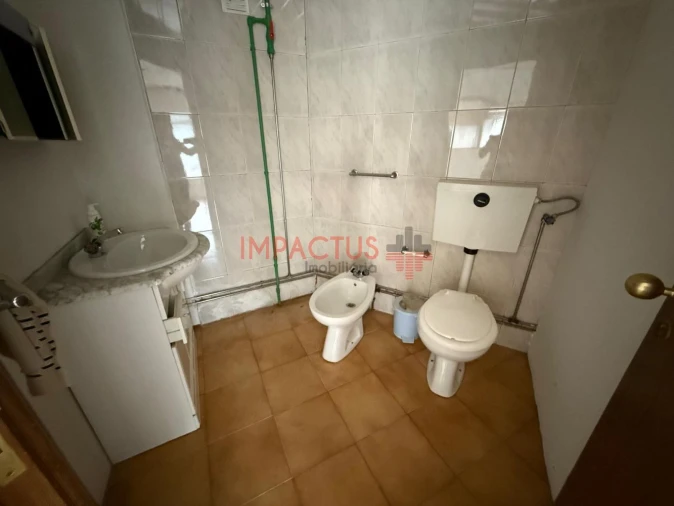 Loja para Arrendamento em Bougado (São Martinho e Santiago) Foto 6