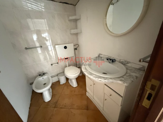 Loja para Arrendamento em Bougado (São Martinho e Santiago) Foto 5