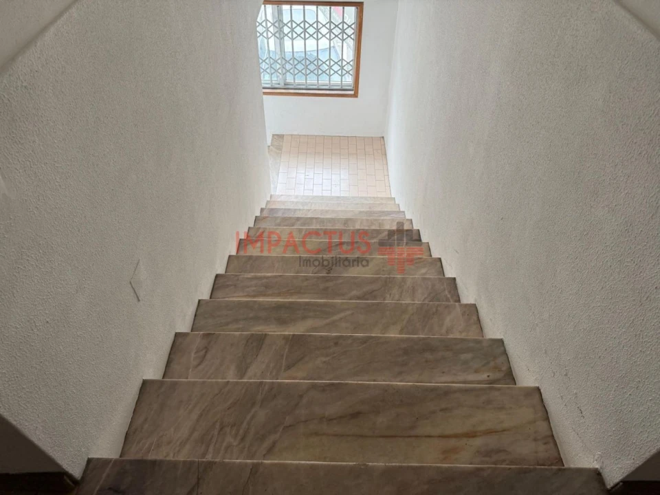 Loja para Arrendamento em Bougado (São Martinho e Santiago) Foto 7