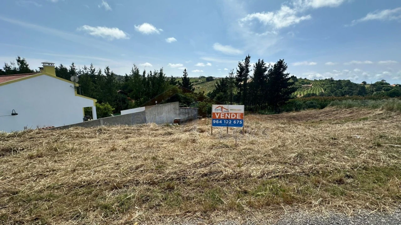 Terreno para Venda em Santa Maria, São Pedro e Sobral da Lagoa Foto 2