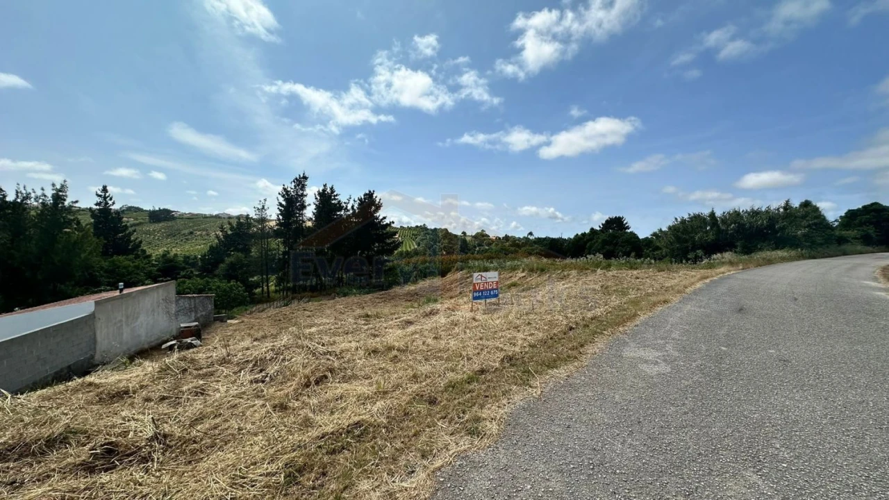 Terreno para Venda em Santa Maria, São Pedro e Sobral da Lagoa Foto 17