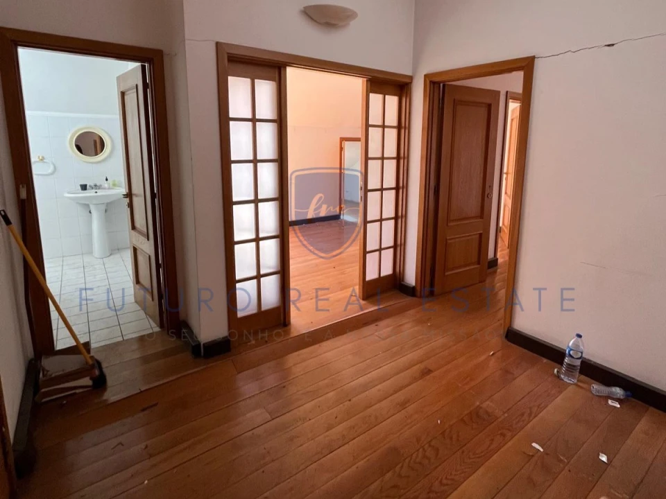 Escritório para Arrendamento em Funchal (Se) Foto 10