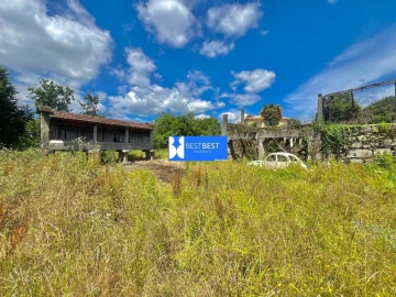 Quinta T0 para Venda em Crespos e Pousada