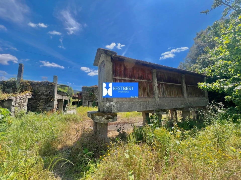 Quinta T0 para Venda em Crespos e Pousada Foto 1