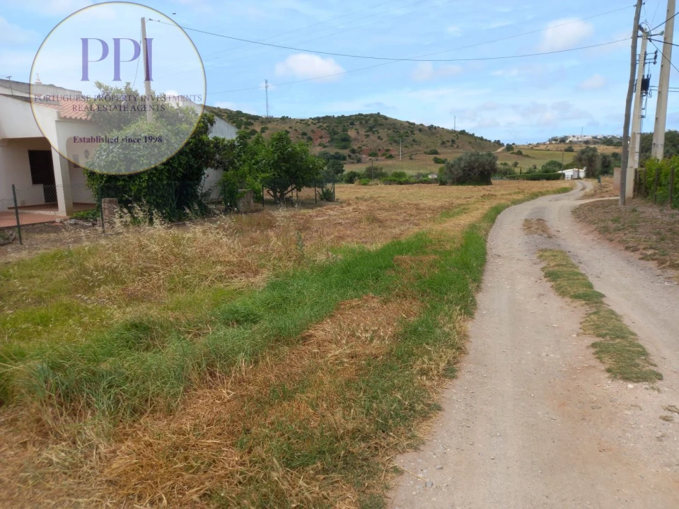 Terreno para Venda em Budens Foto 3