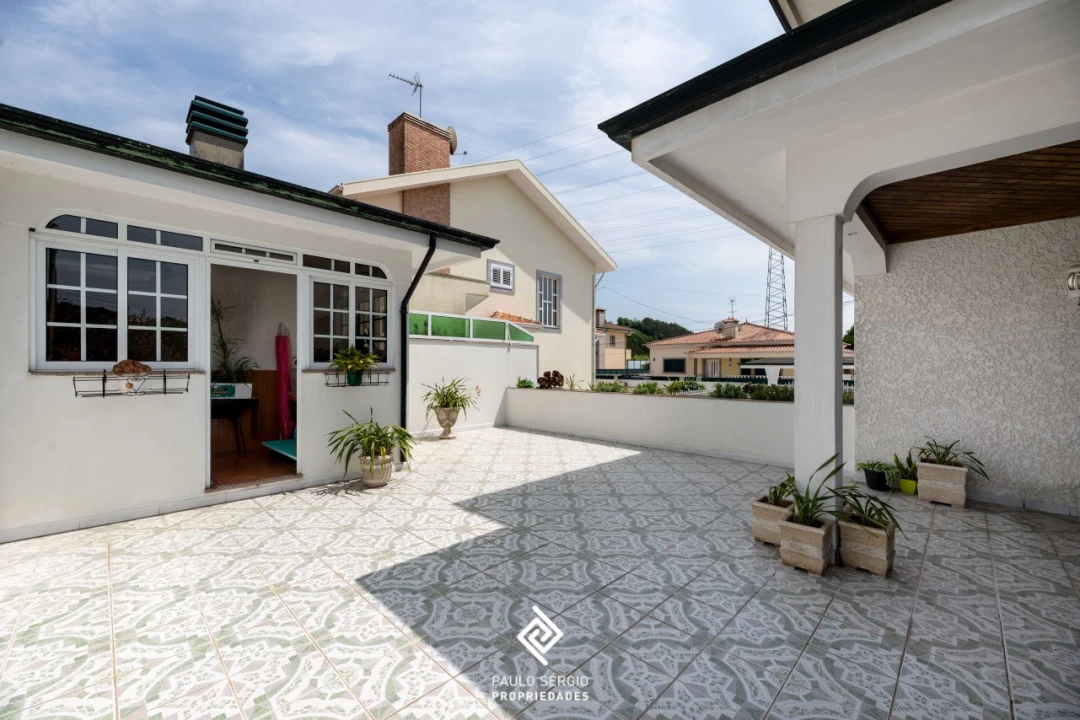 Moradia T3 para Venda em Serzedo e Perosinho Foto 9