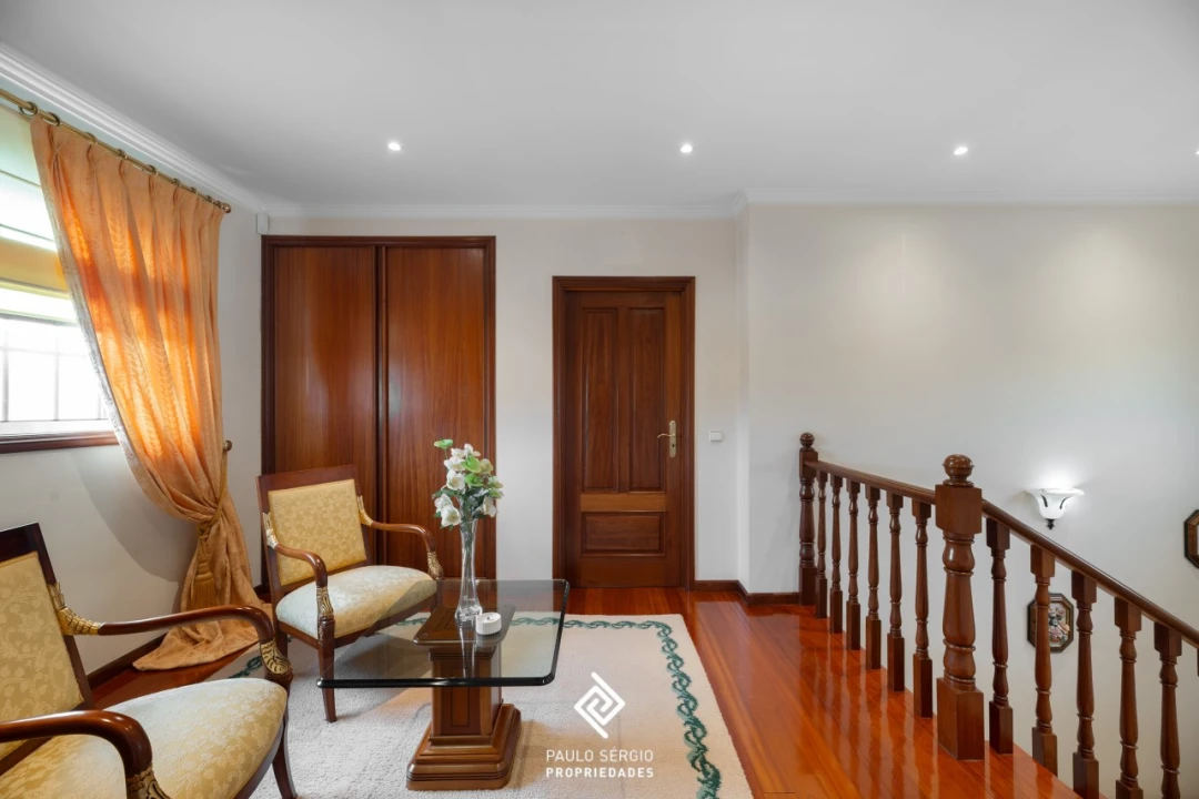 Moradia T3 para Venda em Serzedo e Perosinho Foto 15