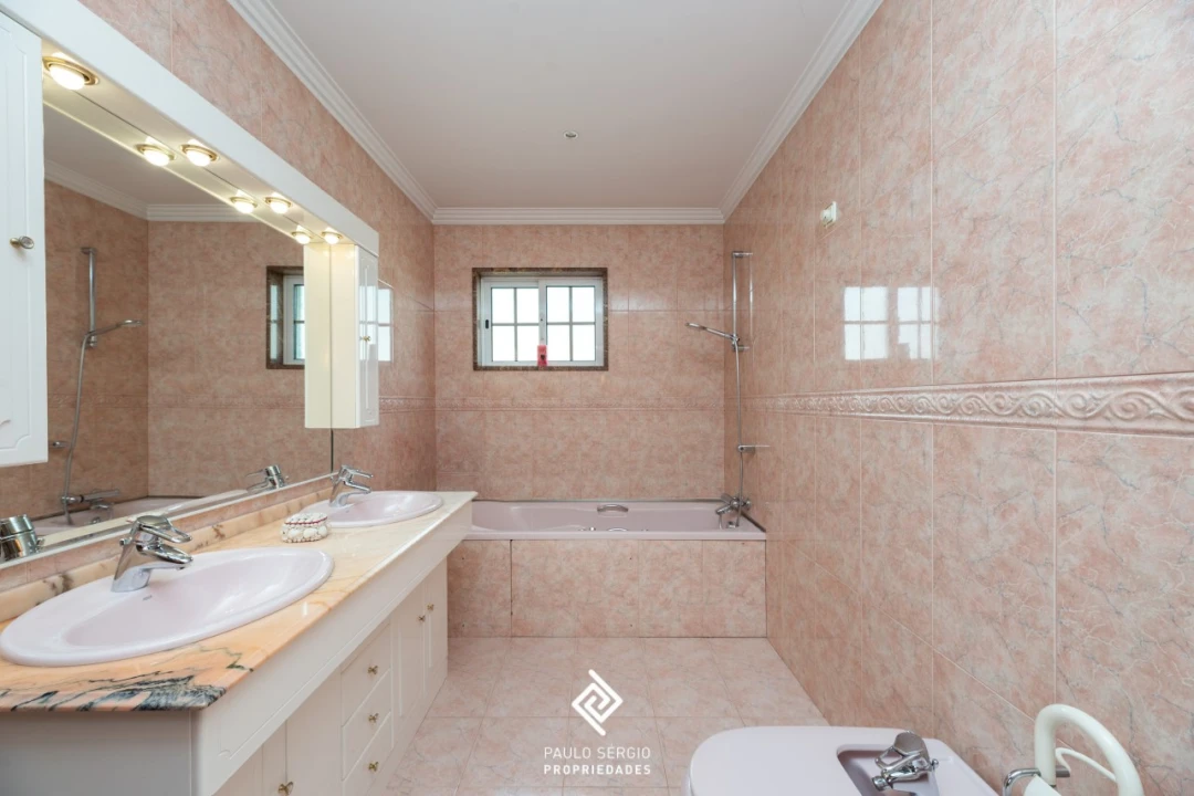 Moradia T3 para Venda em Serzedo e Perosinho Foto 20