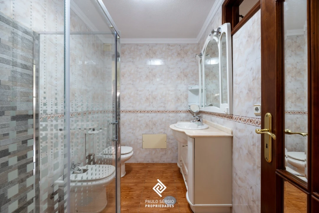 Moradia T3 para Venda em Serzedo e Perosinho Foto 25