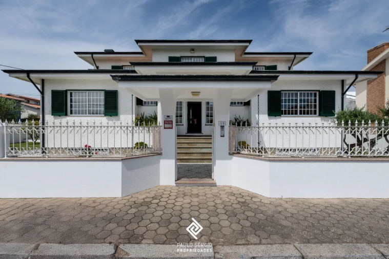 Moradia T3 para Venda em Serzedo e Perosinho Foto 1