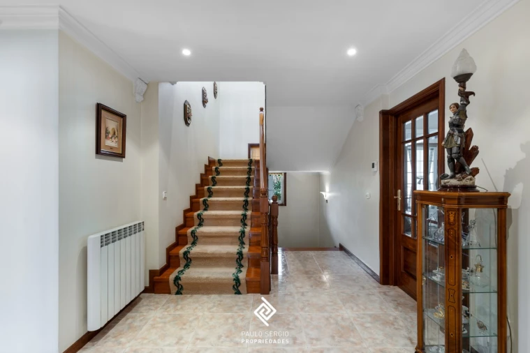 Moradia T3 para Venda em Serzedo e Perosinho Foto 13