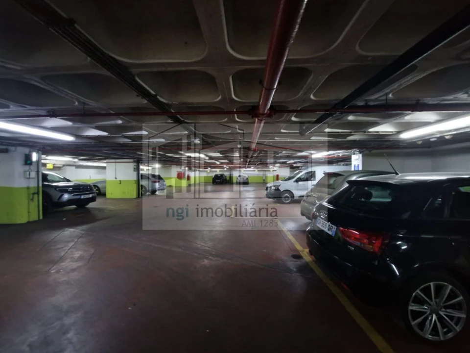 Garagem para Venda em Santa Maria Maior Foto 11