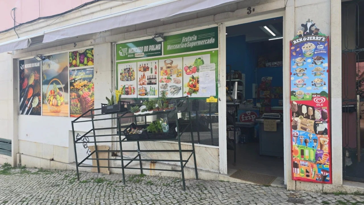 Loja para Trespasse em São Domingos de Benfica Foto 4