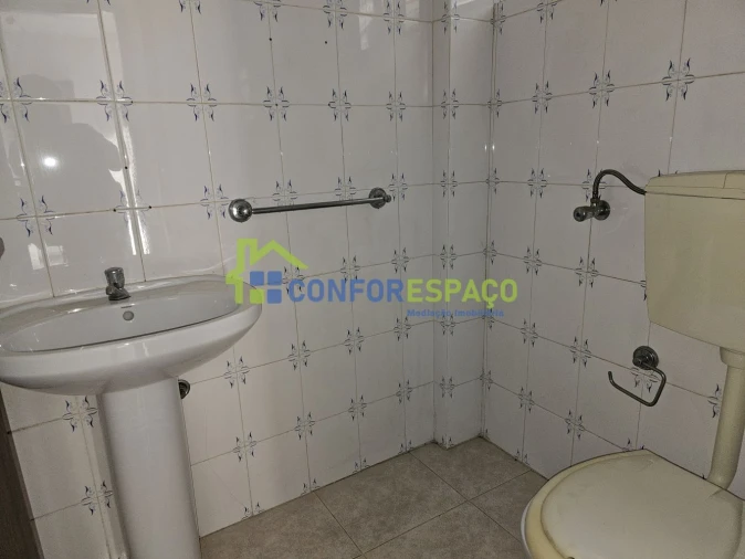 Loja para Arrendamento em Castelo Branco Foto 8