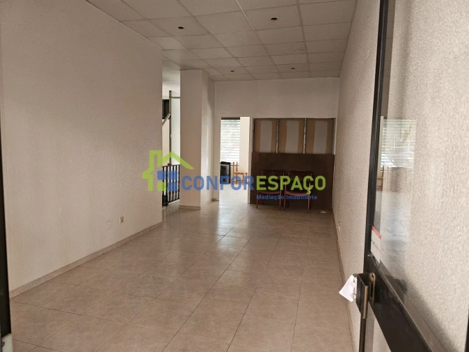 Loja para Arrendamento em Castelo Branco Foto 2