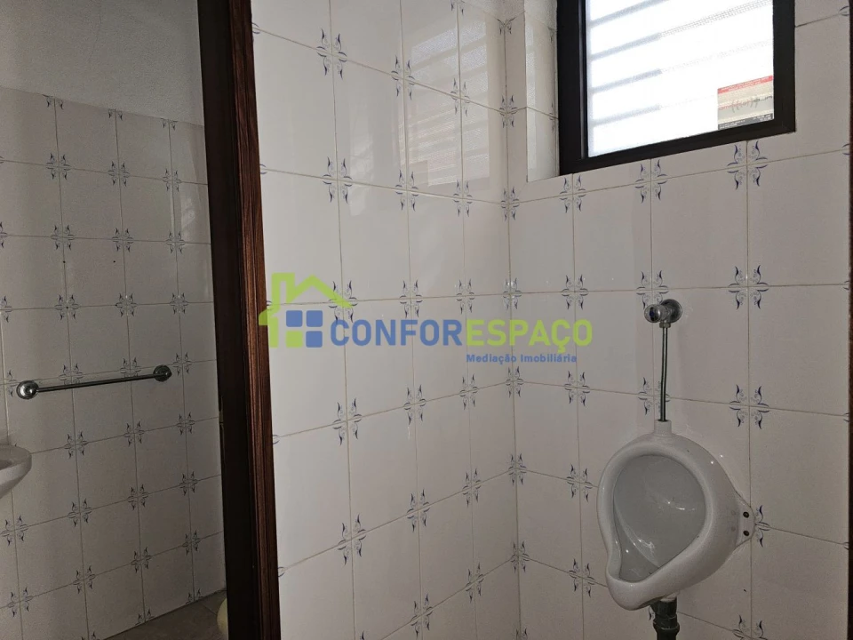 Loja para Arrendamento em Castelo Branco Foto 7