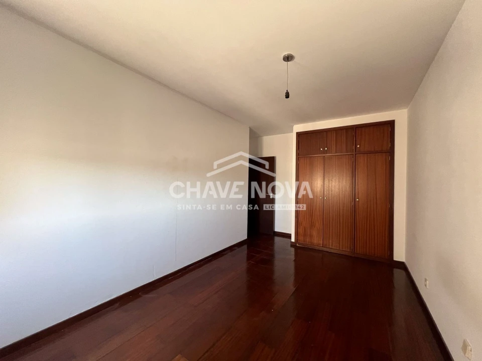 Apartamento T2 para Venda em Arcozelo Foto 5