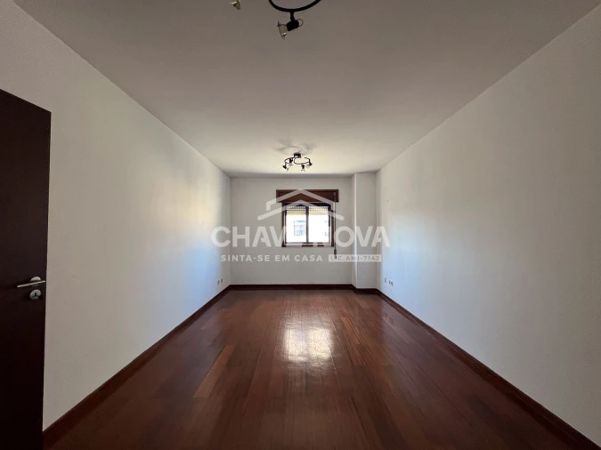 Apartamento T2 para Venda em Arcozelo Foto 2