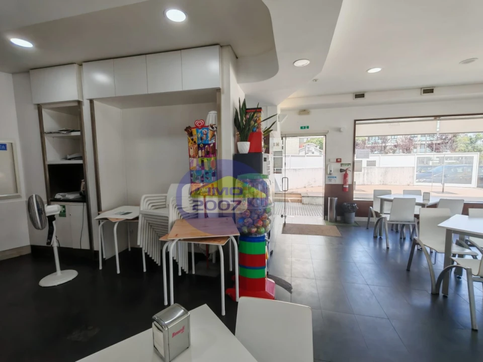 Negócio para Venda em Canelas Foto 4