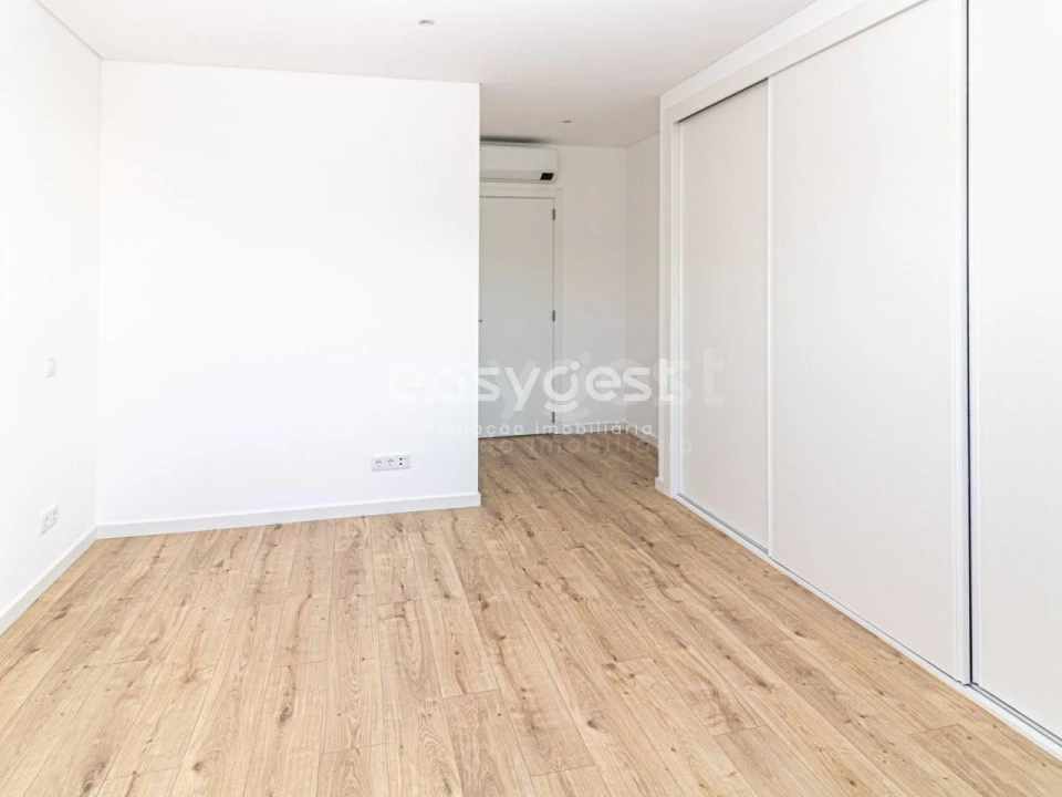 Apartamento T4 para Venda em Tavira (Santa Maria e Santiago) Foto 10