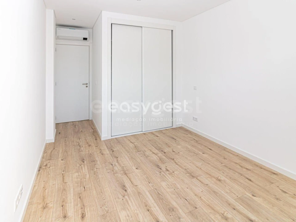 Apartamento T4 para Venda em Tavira (Santa Maria e Santiago) Foto 16