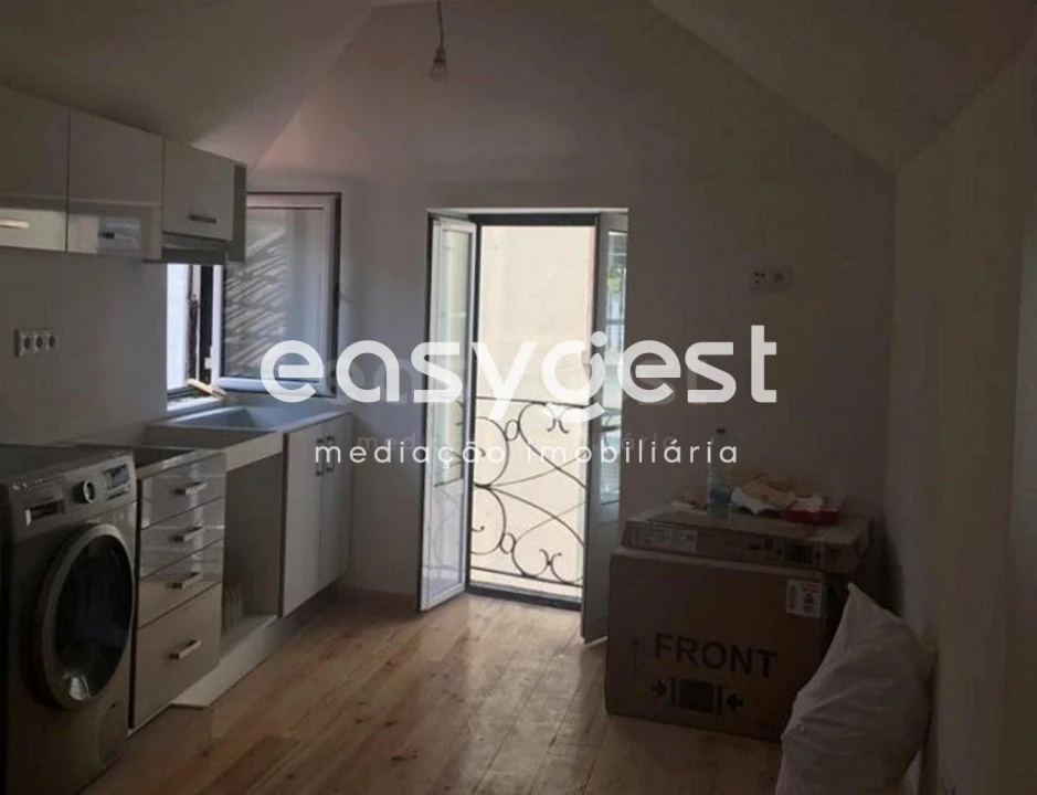 Apartamento T2 para Venda em Misericórdia Foto 8