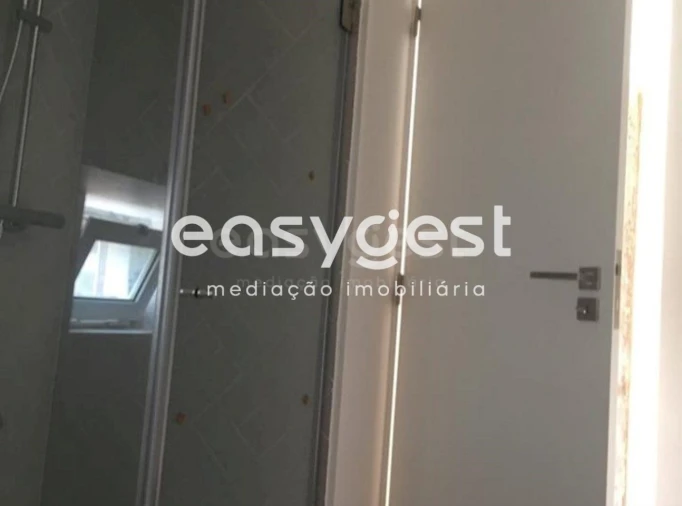 Apartamento T2 para Venda em Misericórdia Foto 9