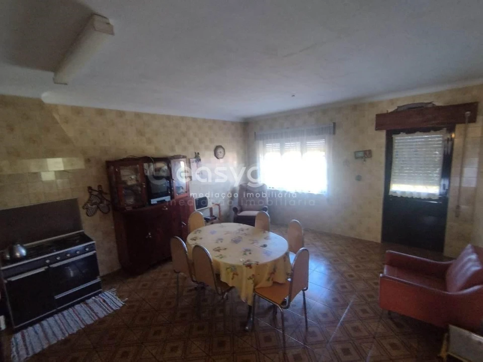 Moradia T5 para Venda em Biscoitos Foto 9