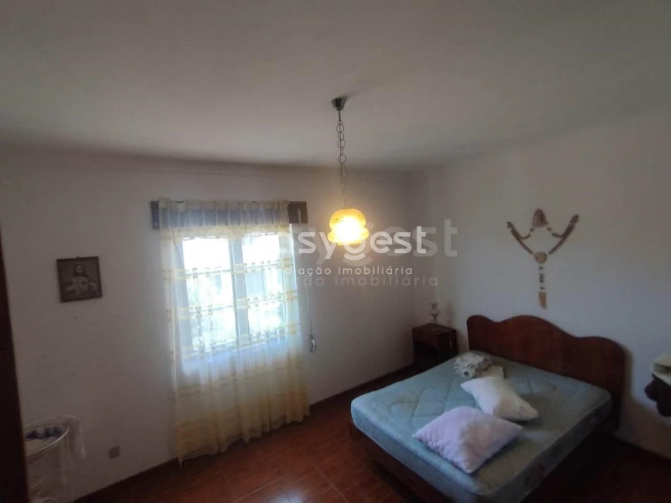 Moradia T5 para Venda em Biscoitos Foto 16