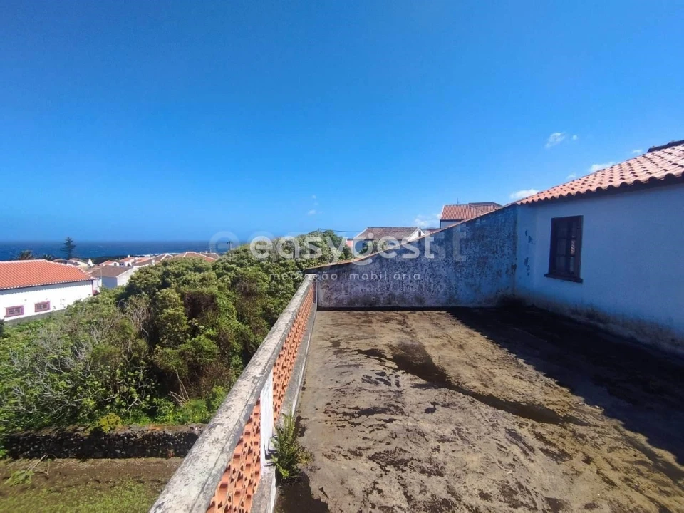 Moradia T5 para Venda em Biscoitos Foto 19