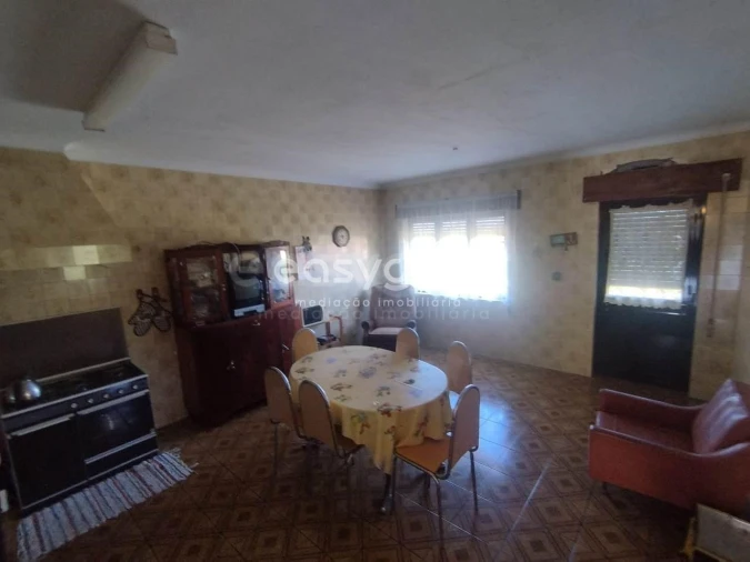 Moradia T5 para Venda em Biscoitos Foto 9