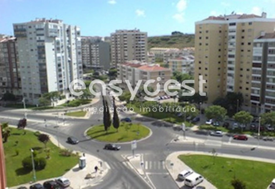 Armazém para Venda em Falagueira-Venda Nova Foto 2