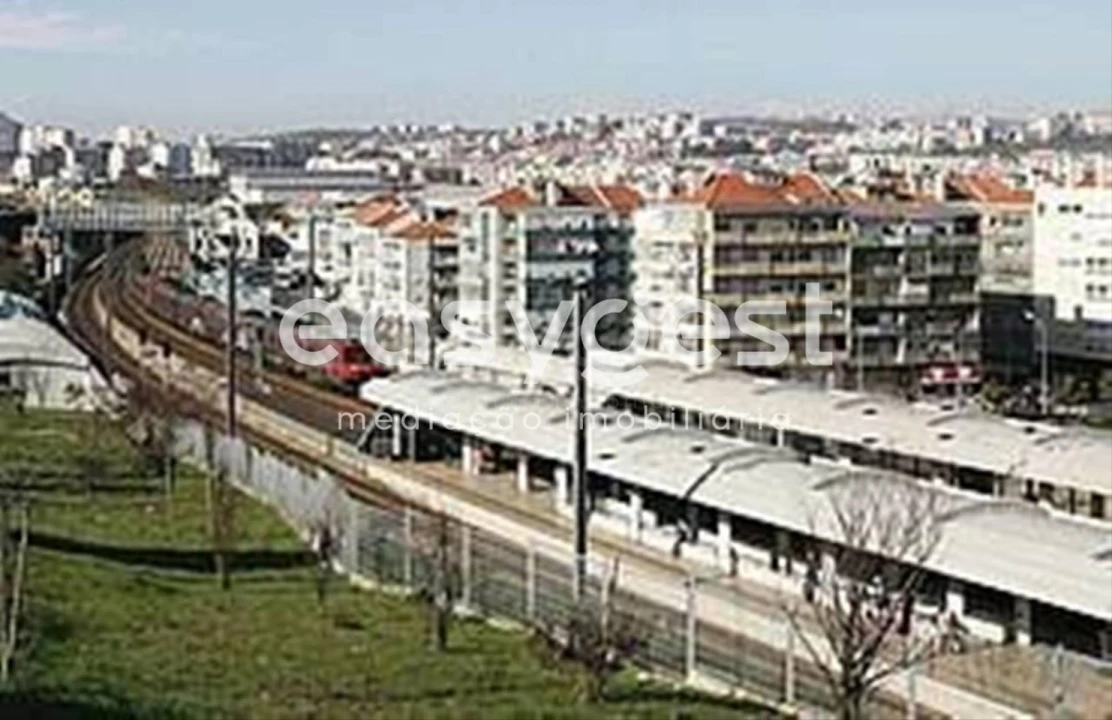 Armazém para Venda em Falagueira-Venda Nova Foto 4