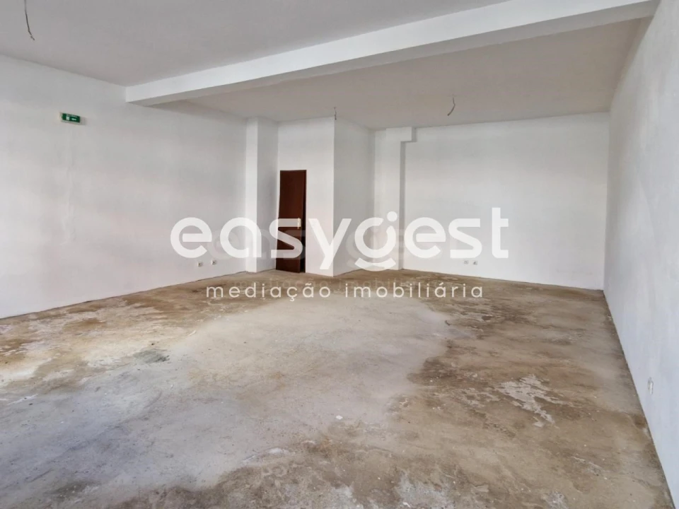 Loja para Venda em Olhão Foto 4