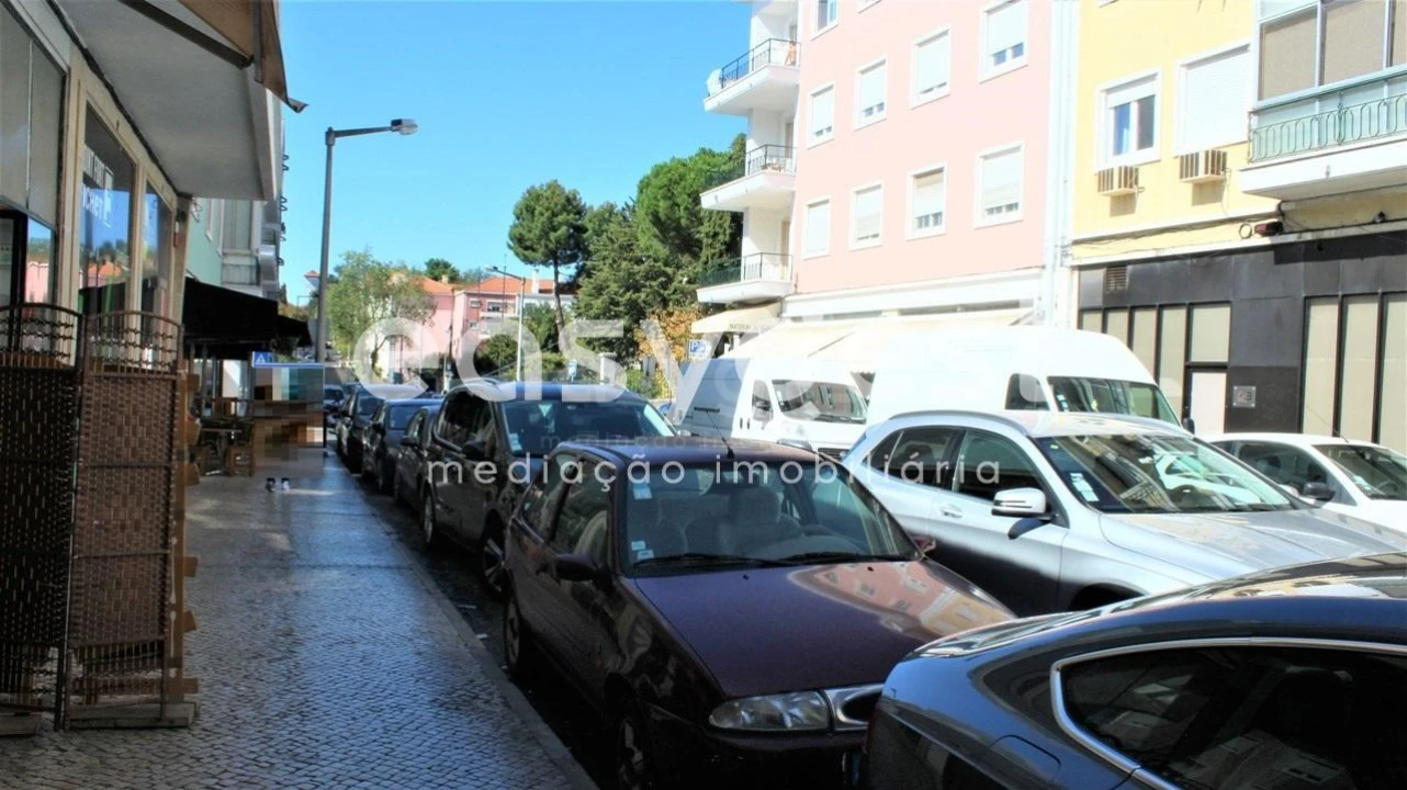 Loja para Venda em Alvalade Foto 10