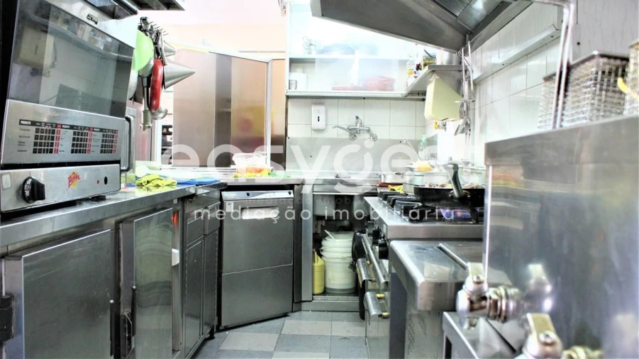 Loja para Venda em Alvalade Foto 3