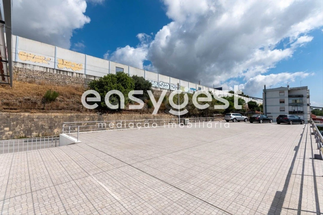 Prédio para Venda em Alverca do Ribatejo e Sobralinho Foto 13