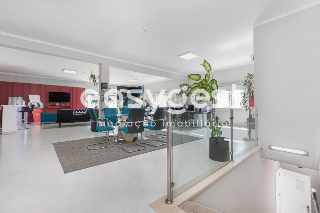 Prédio para Venda em Alverca do Ribatejo e Sobralinho Foto 35