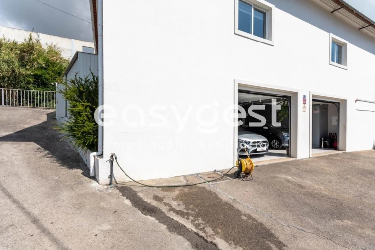 Prédio para Venda em Alverca do Ribatejo e Sobralinho Foto 11