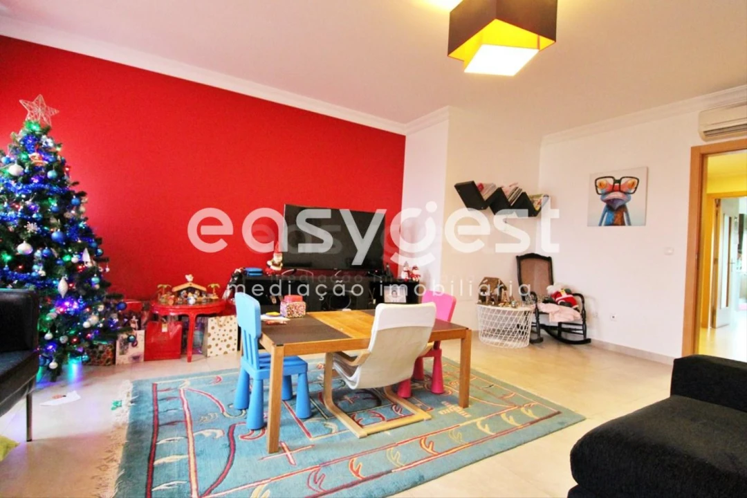 Apartamento T5 para Venda em Pegões Foto 1