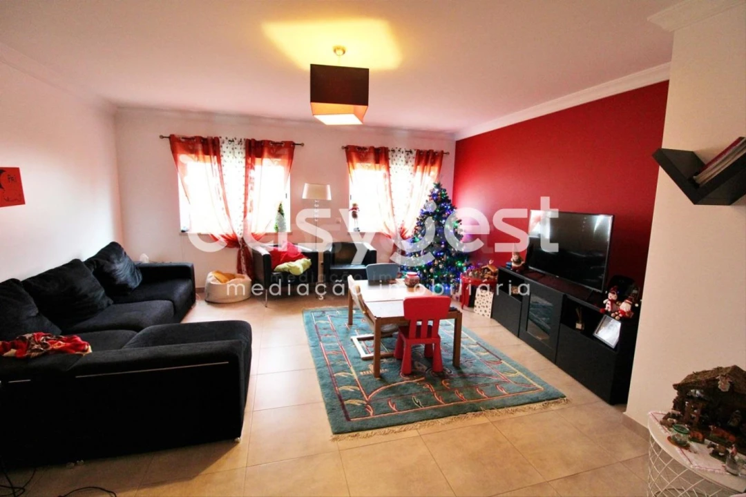 Apartamento T5 para Venda em Pegões Foto 2