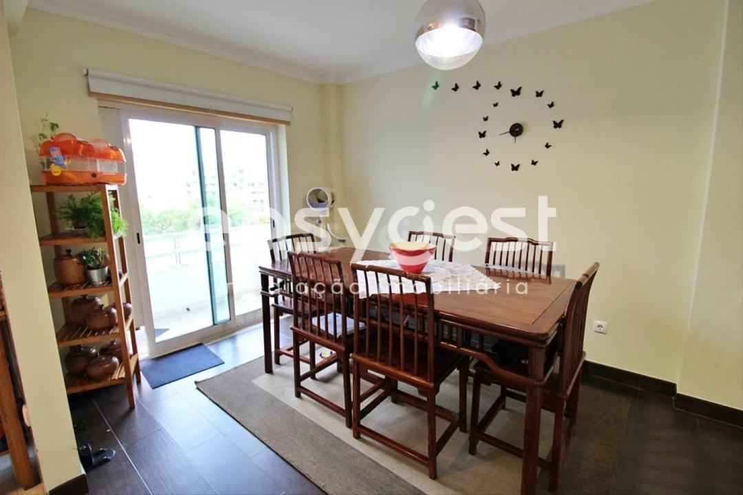 Apartamento T5 para Venda em Pegões Foto 4