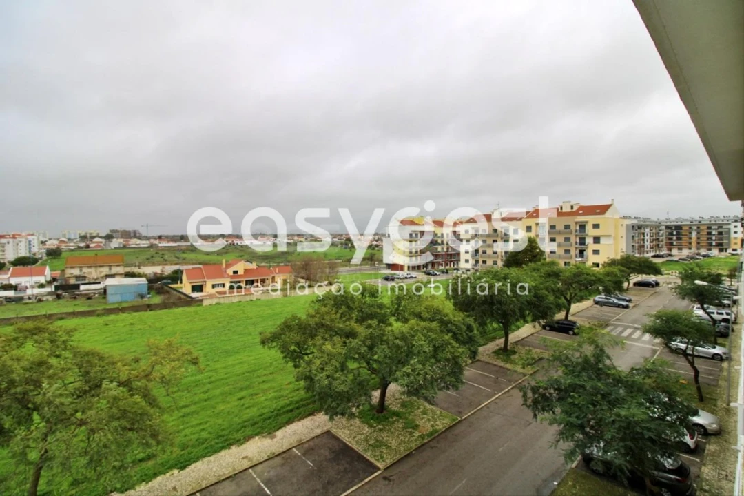 Apartamento T5 para Venda em Pegões Foto 6