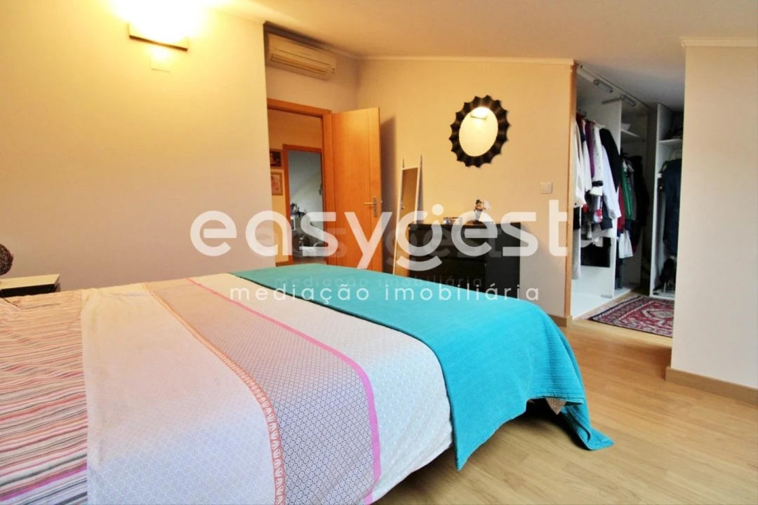 Apartamento T5 para Venda em Pegões Foto 25