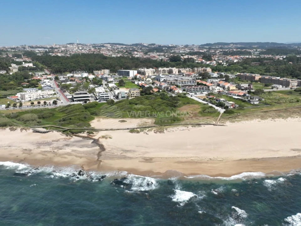 Terreno para Venda em Santa Marinha e São Pedro da Afurada Foto 11