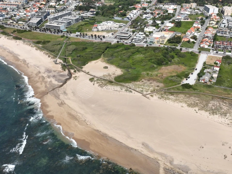 Terreno para Venda em Santa Marinha e São Pedro da Afurada Foto 12