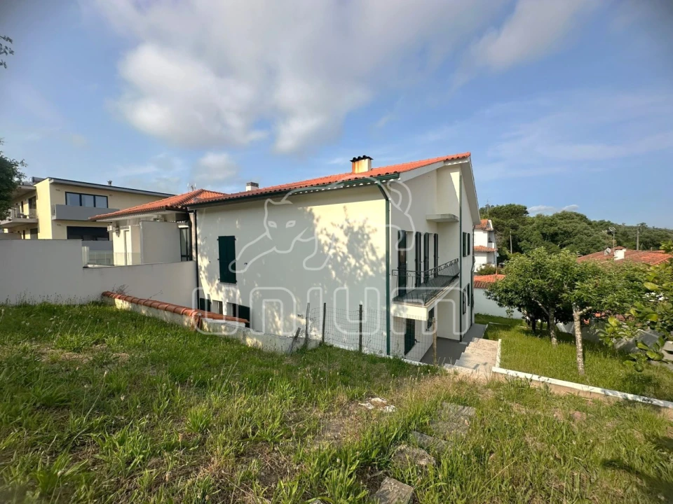 Moradia T5 para Venda em Vila Nova de Anha Foto 9