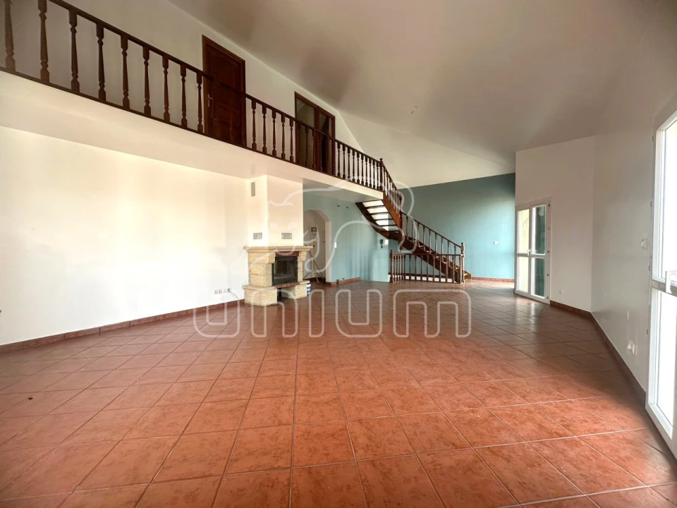Moradia T5 para Venda em Vila Nova de Anha Foto 14