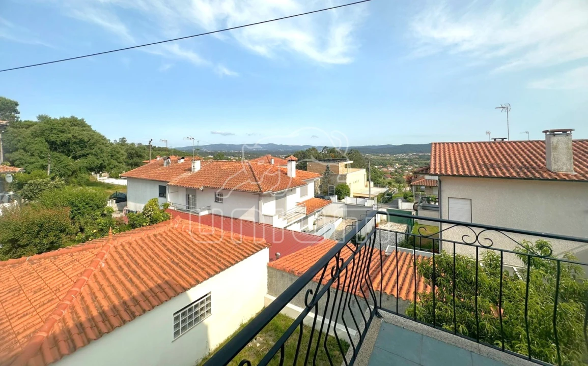 Moradia T5 para Venda em Vila Nova de Anha Foto 4