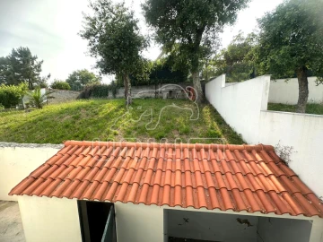 Moradia T5 para Venda em Vila Nova de Anha